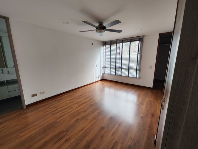 Apartamento de 3 alcobas en arriendo en Las Lomas, Medellín, 140 m² · foto 7 de 20