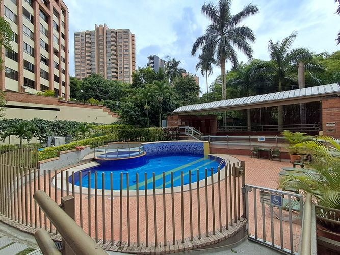 Apartamento de 3 alcobas en arriendo en Las Lomas, Medellín, 140 m² · foto 20 de 20