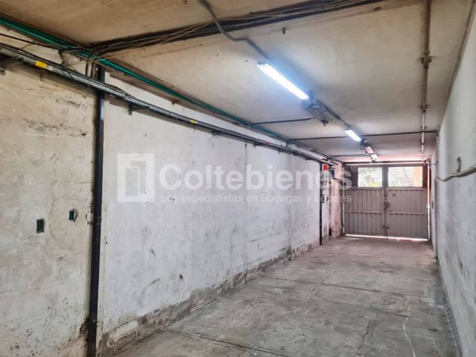 Bodega en arriendo en Colombia, Medellín, 926 m² · foto 3 de 5