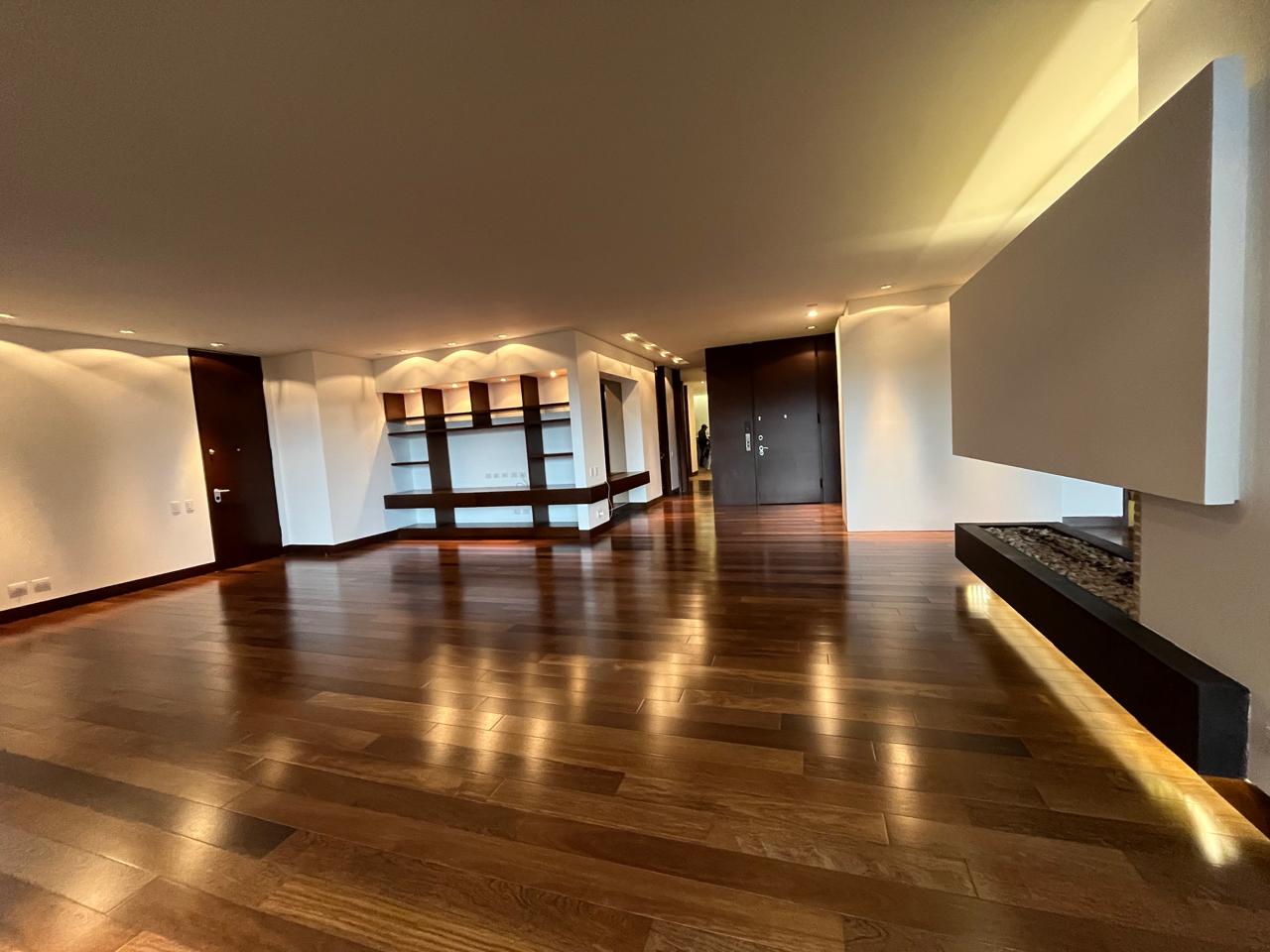 Apartamento en venta en El Chico, Bogotá · foto 2 de 17