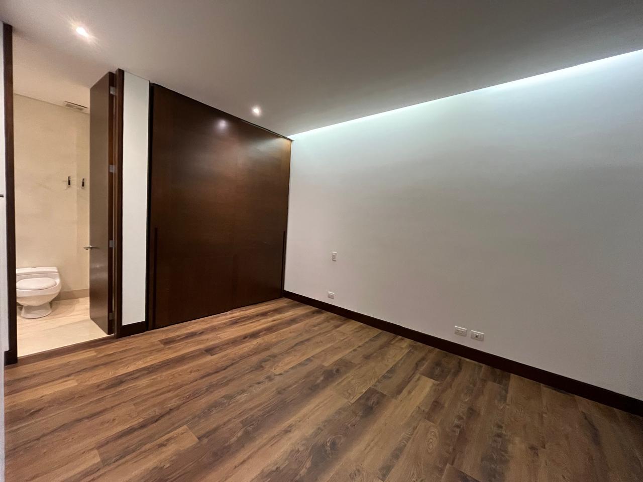 Apartamento en venta en El Chico, Bogotá · foto 9 de 17