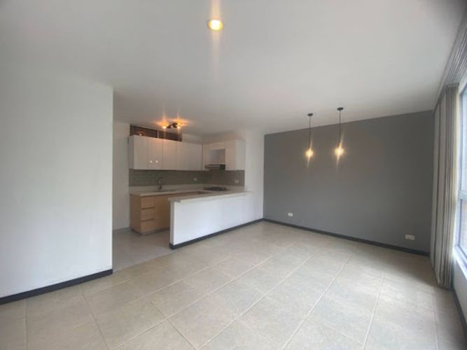 Apartamento de 3 alcobas en arriendo en Castropol, Medellín, 74 m² · foto 18 de 24