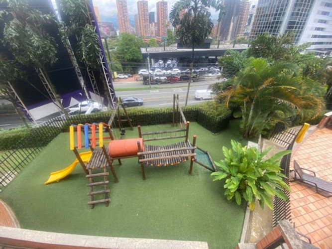 Apartamento de 3 alcobas en arriendo en Castropol, Medellín, 74 m² · foto 21 de 24