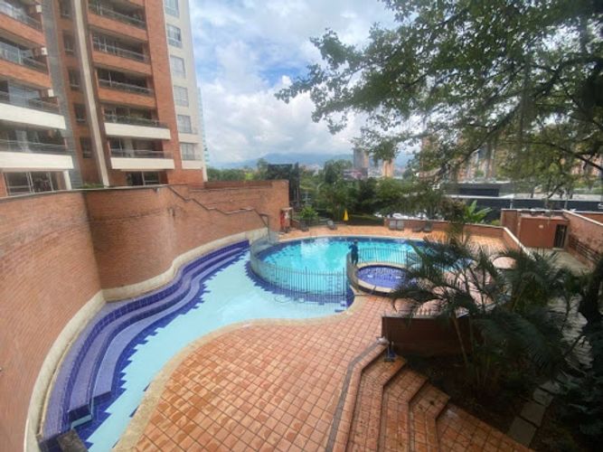 Apartamento de 3 alcobas en arriendo en Castropol, Medellín, 74 m² · foto 22 de 24