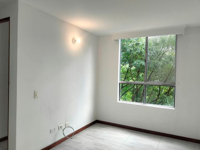 Apartamento de 2 alcobas en arriendo en El Poblado, Medellín, 71 m² · foto 12 de 14