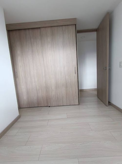 Apartamento de 3 alcobas en venta en Los Alcazares, Sabaneta, 86 m² · foto 5 de 18