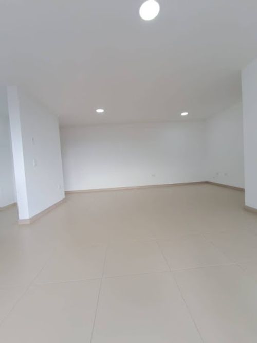 Apartamento de 3 alcobas en venta en Los Alcazares, Sabaneta, 86 m² · foto 11 de 18