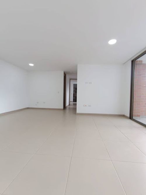 Apartamento de 3 alcobas en venta en Los Alcazares, Sabaneta, 86 m² · foto 15 de 18