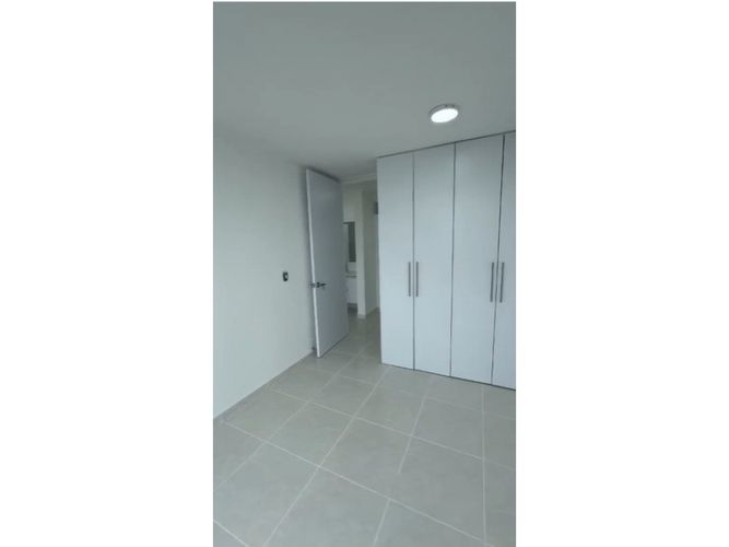 Apartamento de 3 alcobas en venta en Campo Verde, Piedecuesta, 68 m² · foto 3 de 11