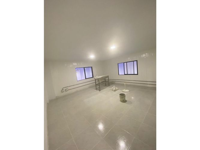 Bodega en arriendo en Cabecera San Antonio De Prado, Medellín, 320 m² · foto 12 de 13