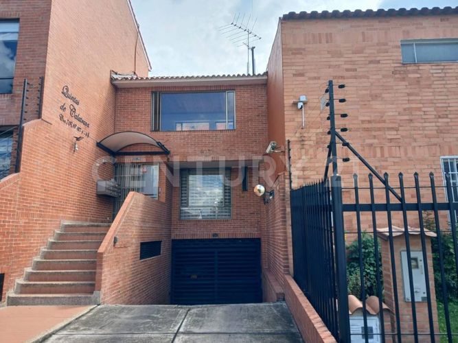 Casa en venta en Calatrava, Bogotá · foto 3 de 21