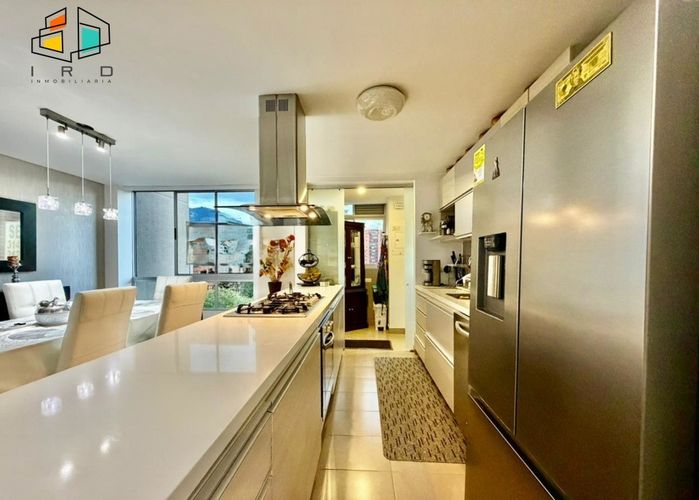 Apartamento de 4 alcobas en venta en Castropol, Medellín, 131 m² · foto 11 de 24
