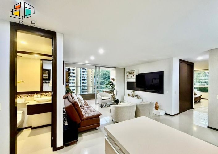 Apartamento de 4 alcobas en venta en Castropol, Medellín, 131 m² · foto 5 de 24
