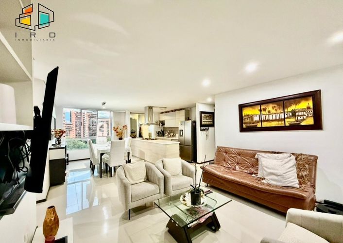 Apartamento de 4 alcobas en venta en Castropol, Medellín, 131 m² · foto 4 de 24