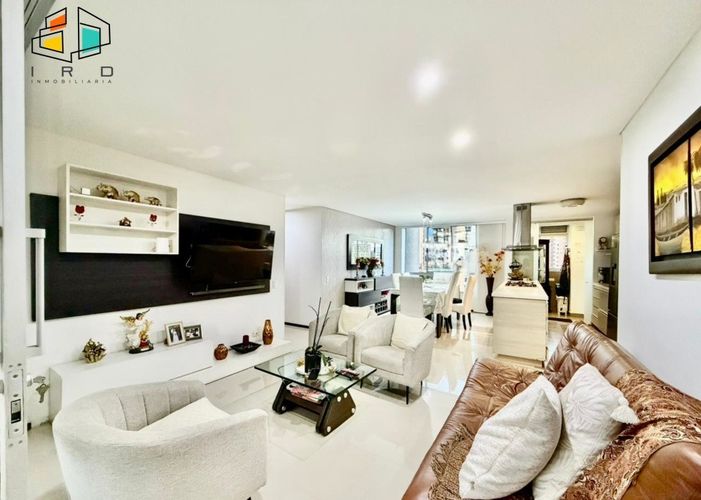 Apartamento de 4 alcobas en venta en Castropol, Medellín, 131 m² · foto 3 de 24