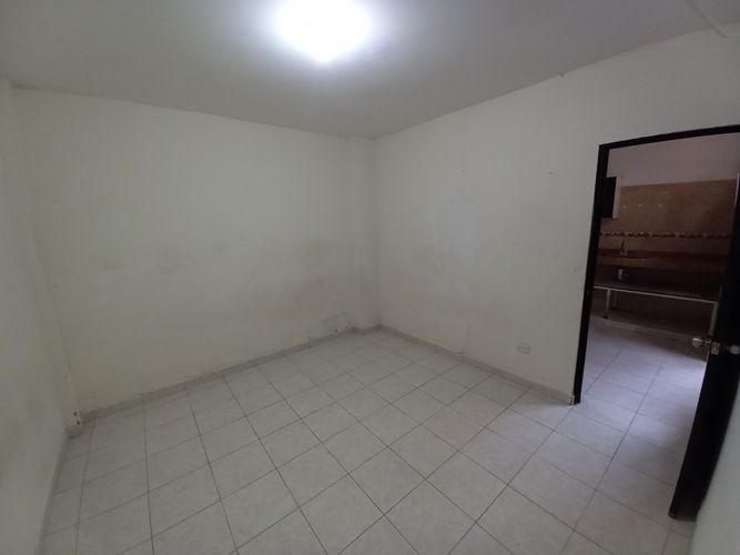 Casa de 9 alcobas en venta en Bretaña, Cali, 185 m² · foto 9 de 24