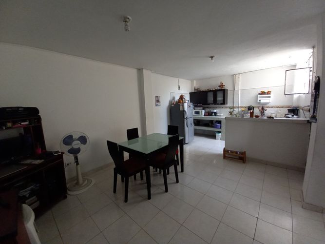 Casa de 9 alcobas en venta en Bretaña, Cali, 185 m² · foto 12 de 24
