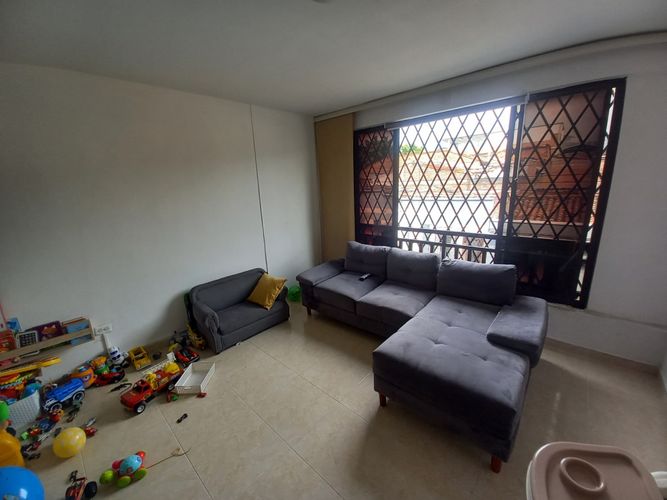 Casa de 9 alcobas en venta en Bretaña, Cali, 185 m² · foto 19 de 24