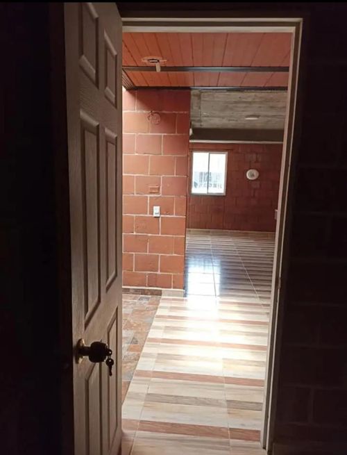 Casa de 2 alcobas en venta en Villagorgona, Candelaria, 120 m² · foto 5 de 7