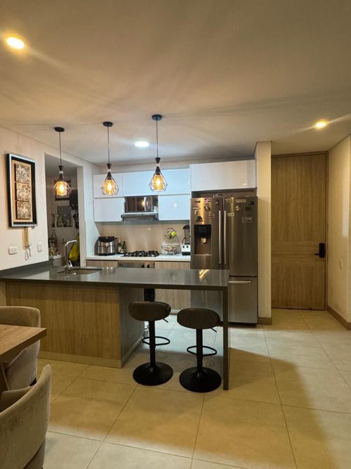 Apartamento de 2 alcobas en venta en Centenario, Cali, 90 m² · foto 2 de 16