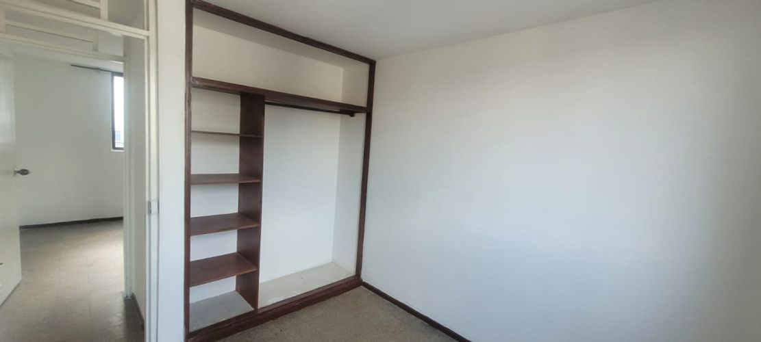 Apartamento en venta en Los Alcazares, Cali · foto 6 de 9