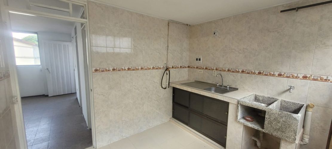 Apartamento en venta en Los Alcazares, Cali · foto 9 de 9
