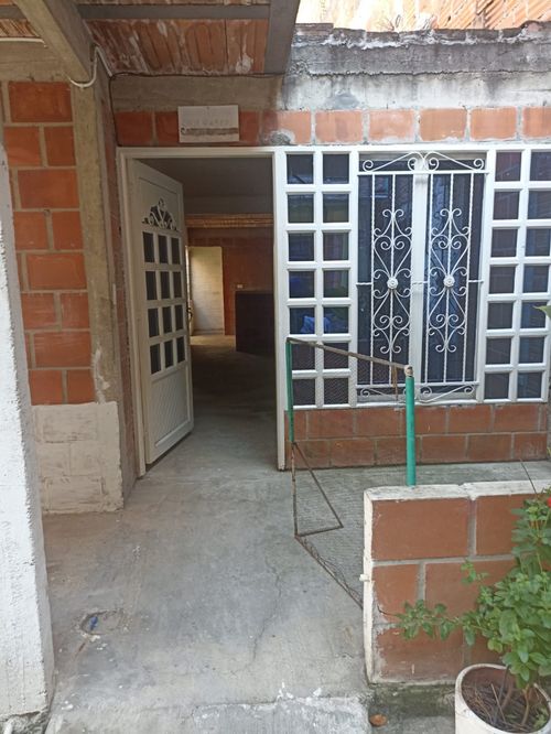Casa de 2 alcobas en venta en Villagorgona, Candelaria, 75 m² · foto 2 de 12