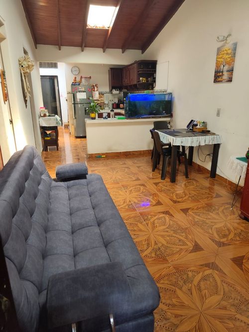 Casa de 4 alcobas en venta en Villagorgona, Candelaria, 140 m² · foto 2 de 13