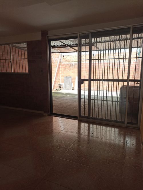Casa de 5 alcobas en venta en Villagorgona, Candelaria, 198 m² · foto 6 de 24
