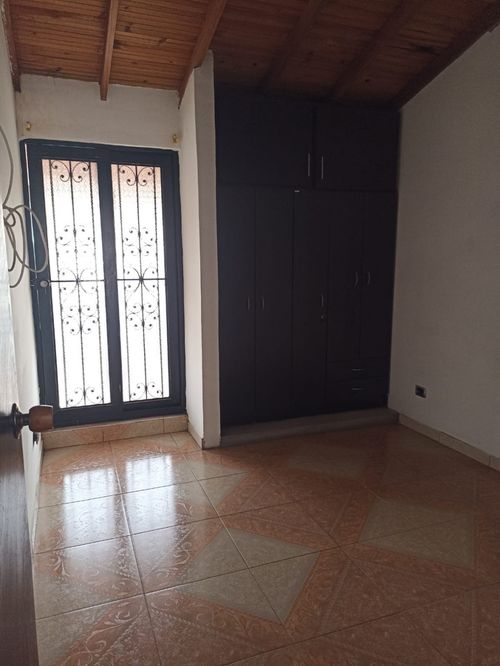Casa de 5 alcobas en venta en Villagorgona, Candelaria, 198 m² · foto 16 de 24