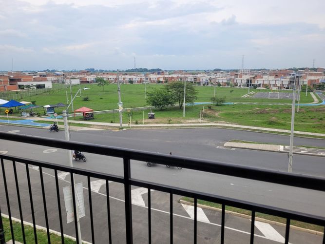 Apartamento de 2 alcobas en venta en El Carmelo, Candelaria, 58 m² · foto 2 de 14