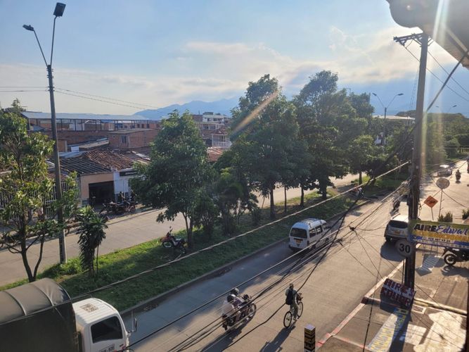 Casa de 8 alcobas en venta en La Independencia, Cali, 240 m² · foto 19 de 24