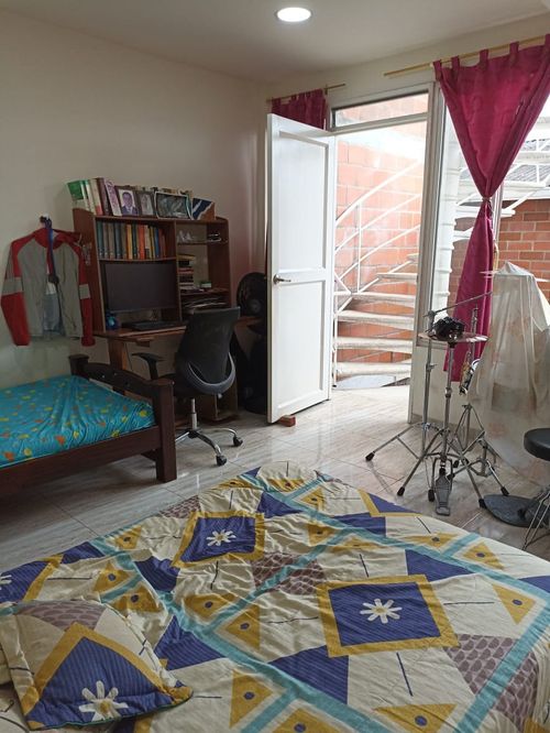 Casa de 4 alcobas en venta en Villagorgona, Candelaria, 240 m² · foto 11 de 20