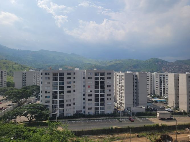 Apartamento de 2 alcobas en venta en Zona Industrial, Yumbo, 58 m² · foto 10 de 10