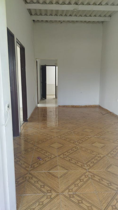 Casa de 6 alcobas en venta en Los Naranjos I, Cali, 240 m² · foto 15 de 24