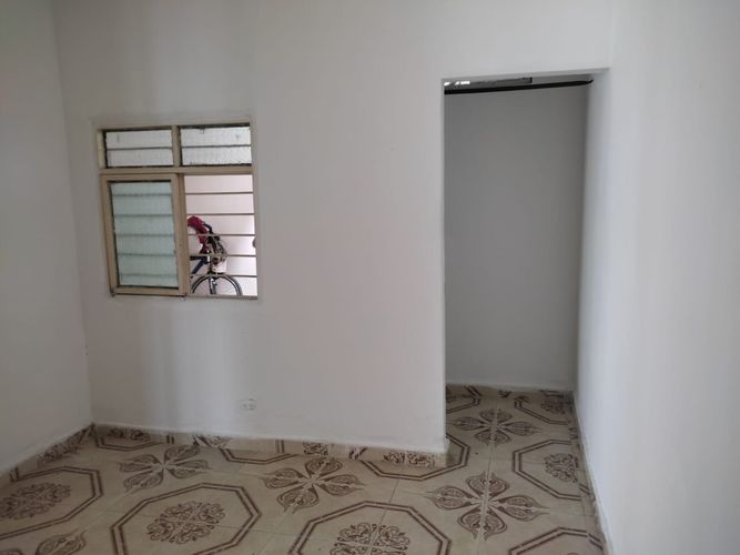 Casa de 6 alcobas en venta en Los Naranjos I, Cali, 240 m² · foto 18 de 24
