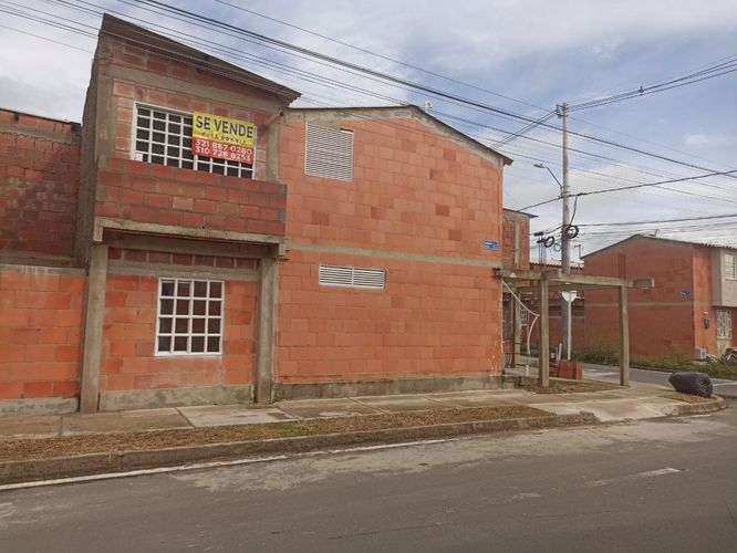 Casa de 2 alcobas en venta en Villagorgona, Candelaria, 100 m² · foto 2 de 12