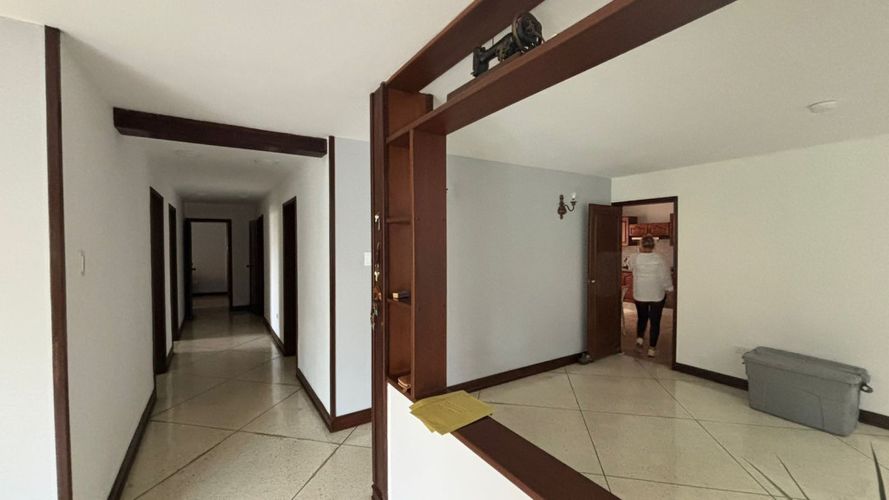 Casa de 4 alcobas en venta en Normandia, Cali, 230 m² · foto 6 de 24