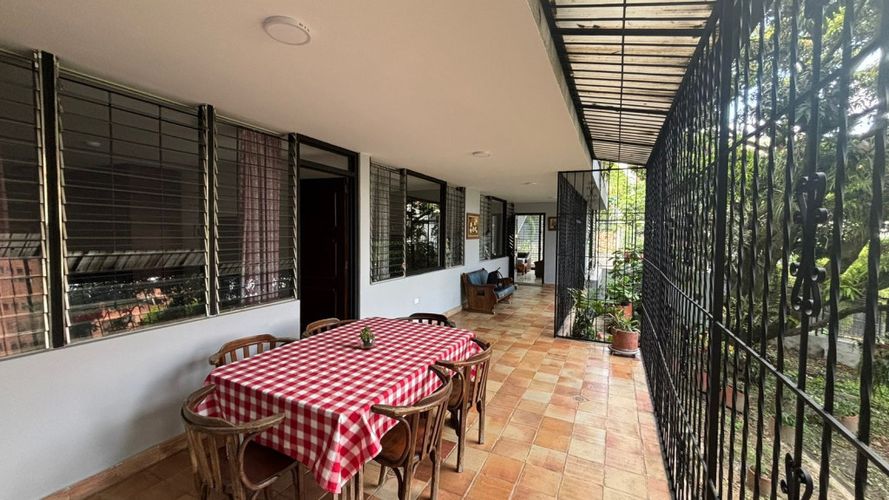 Casa de 4 alcobas en venta en Normandia, Cali, 230 m² · foto 8 de 24