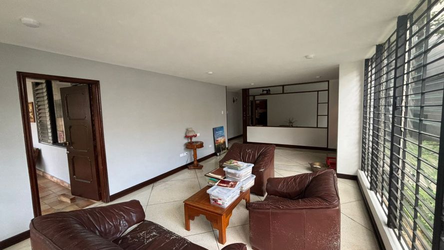 Casa de 4 alcobas en venta en Normandia, Cali, 230 m² · foto 14 de 24