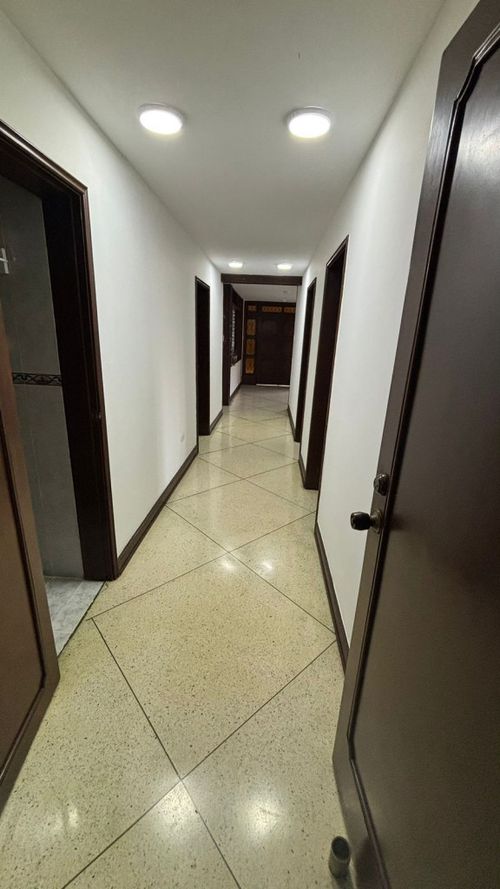 Casa de 4 alcobas en venta en Normandia, Cali, 230 m² · foto 23 de 24