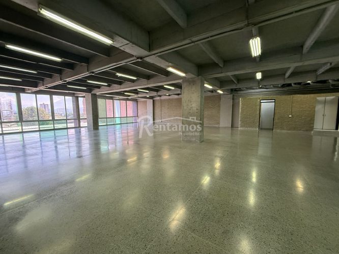 Local en arriendo en Guayabal, Medellín, 350 m² · foto 6 de 24