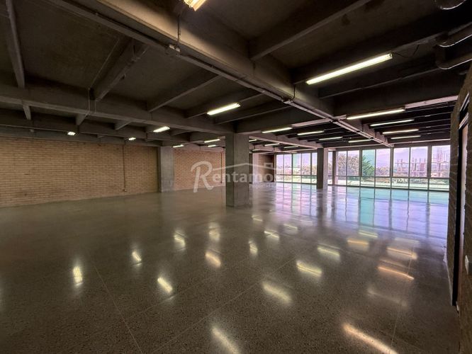 Local en arriendo en Guayabal, Medellín, 350 m² · foto 12 de 24
