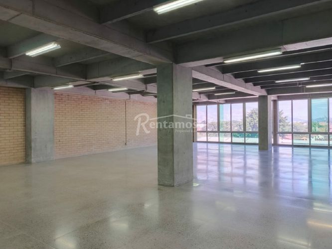 Local en arriendo en Guayabal, Medellín, 350 m² · foto 15 de 24