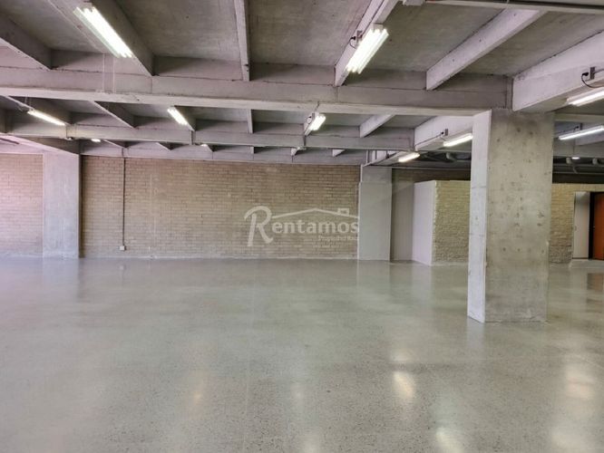Local en arriendo en Guayabal, Medellín, 350 m² · foto 17 de 24