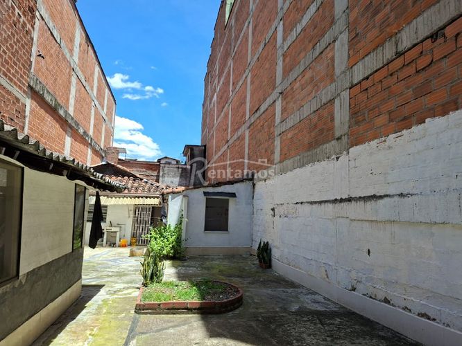 Casa de 2 alcobas en venta en Zona Centro, Envigado, 340 m² · foto 18 de 20