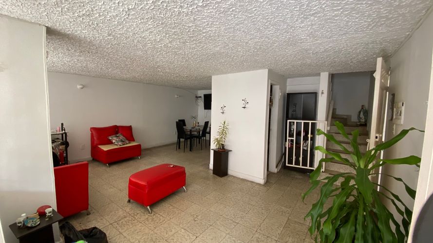 Casa de 7 alcobas en venta en Lagos I, Floridablanca, 330 m² · foto 18 de 20