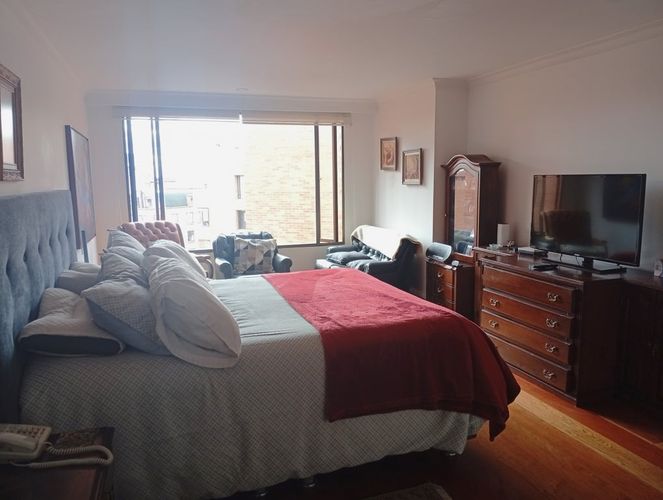 Apartamento de 3 alcobas en venta en Santa Paula, Bogotá, 226 m² · foto 5 de 12