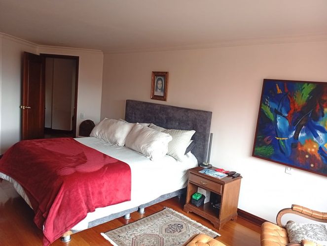 Apartamento de 3 alcobas en venta en Santa Paula, Bogotá, 226 m² · foto 6 de 12