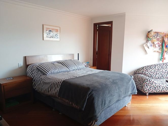 Apartamento de 3 alcobas en venta en Santa Paula, Bogotá, 226 m² · foto 8 de 12